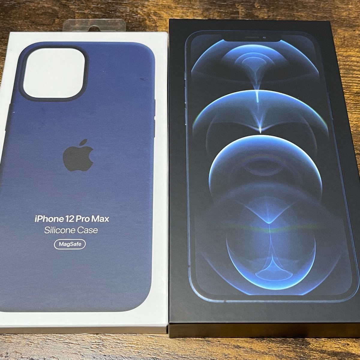 ●美品 SIMフリー Apple iPhone 12 Pro Max 256GB パシフィックブルー+おまけ●