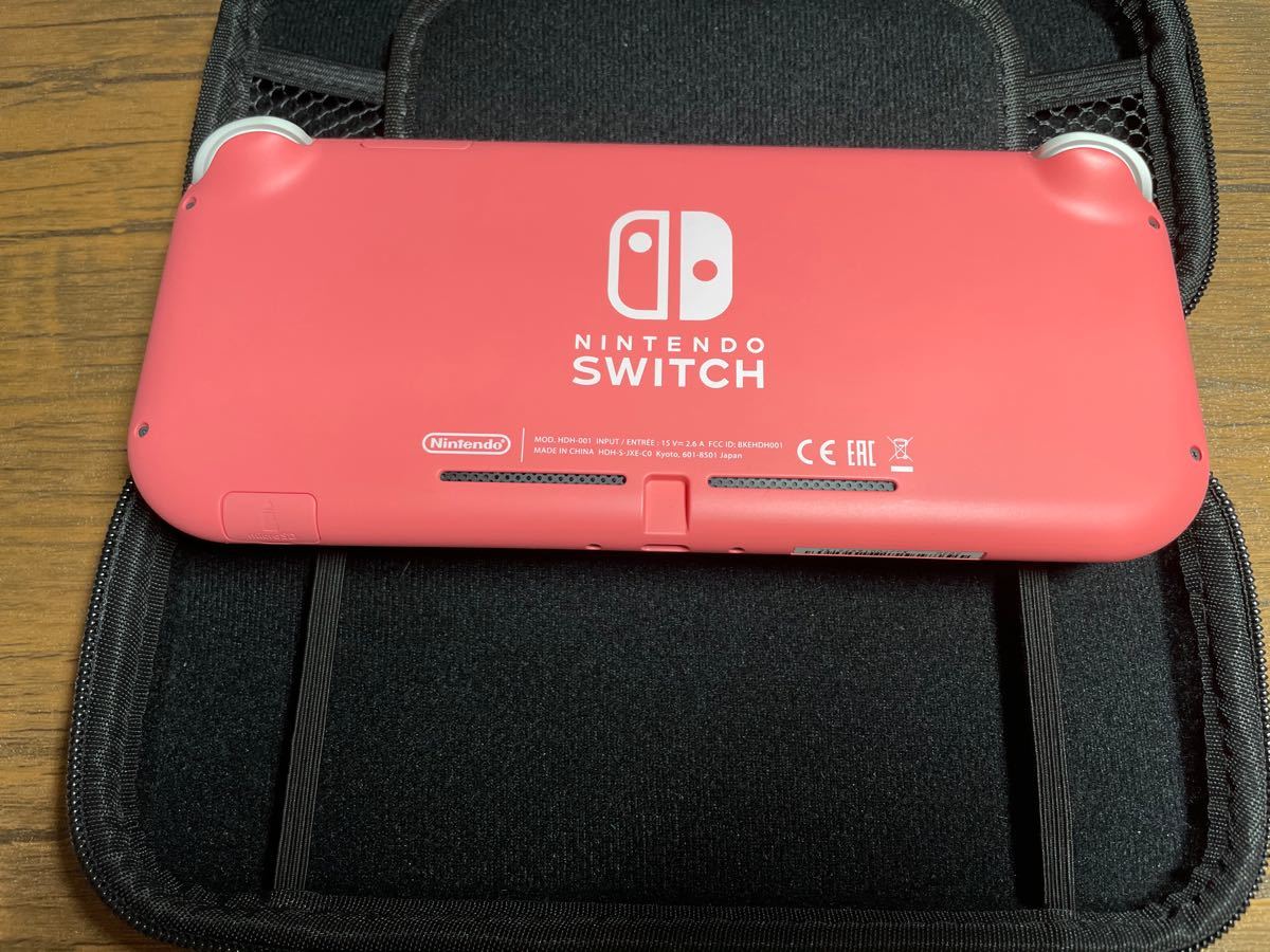 美品　無傷　任天堂 Nintendo Switch本体　Switchライトコーラルピンク　充電器/ケース/防護画面フィルム