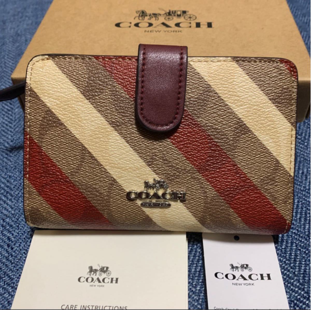トレック販売店 ♥Summer SALE♥【COACH】2つ折り財布☆シグネチャー