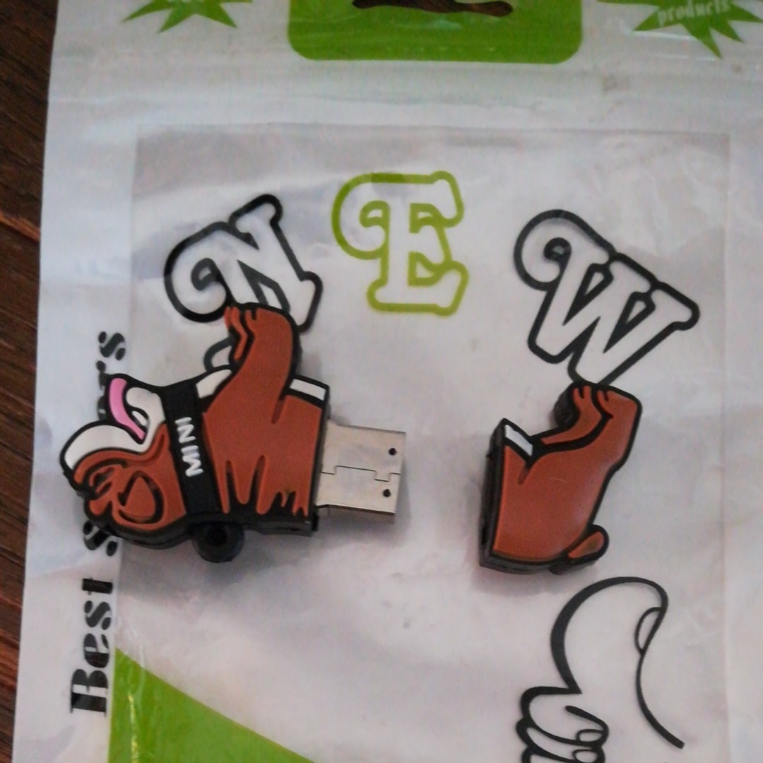 USBメモリー　8GB　新品　ブルドッグ