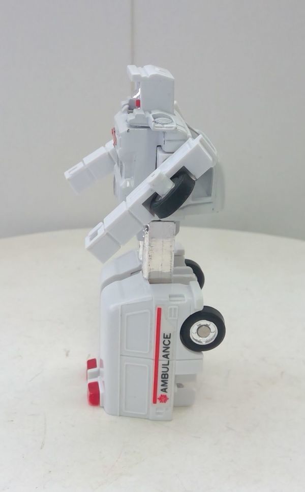 バンダイ 超合金 マシンロボ MR-15 救急ロボ 海外版 GOBOTS REST-Q 美品 当時物 レア 現状品 コレクション おもちゃ_画像4