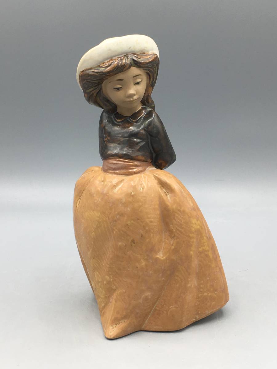 驚きの値段で】 h01 工芸陶器 人形置物 陶器置物 新品 - リヤドロ 