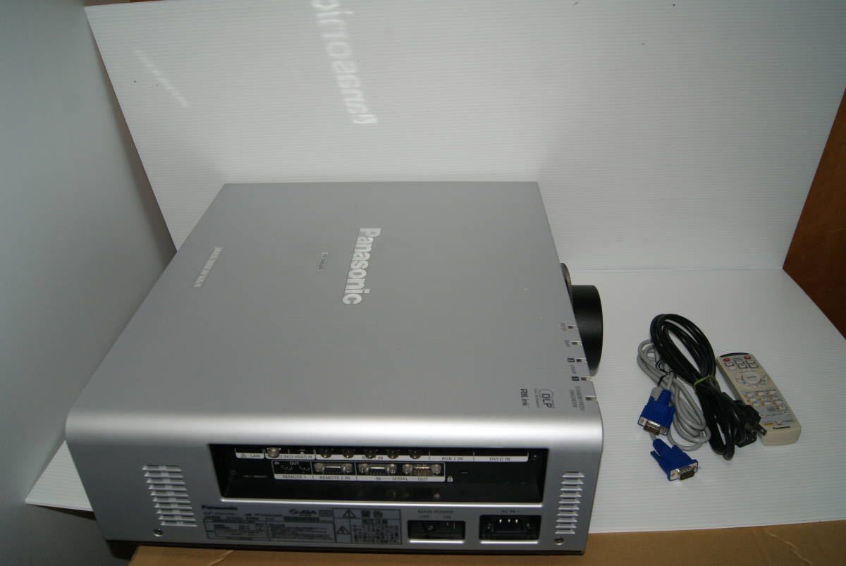 Panasonic PT-DW6300S 6000ルーメン 2画面投射可能 HDMI対応可能 Panasonic PT-DW6300S 6000ルーメン 2画面投射可能 HDMI対応可能
