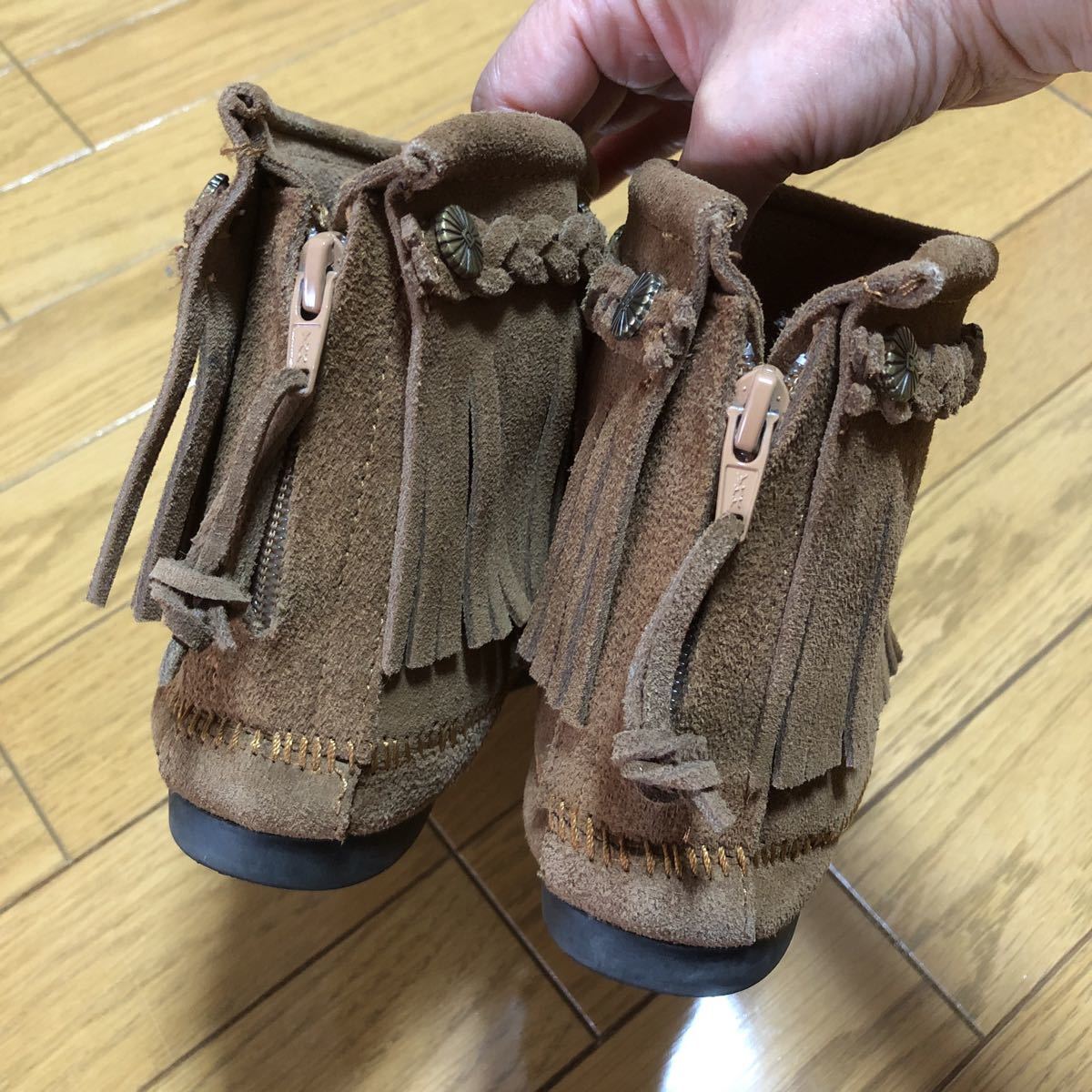 お値下げ ！送料込 ！MINNETONKA ミネトンカ　フリンジブーツ　茶色　サイズ5 美品_画像4