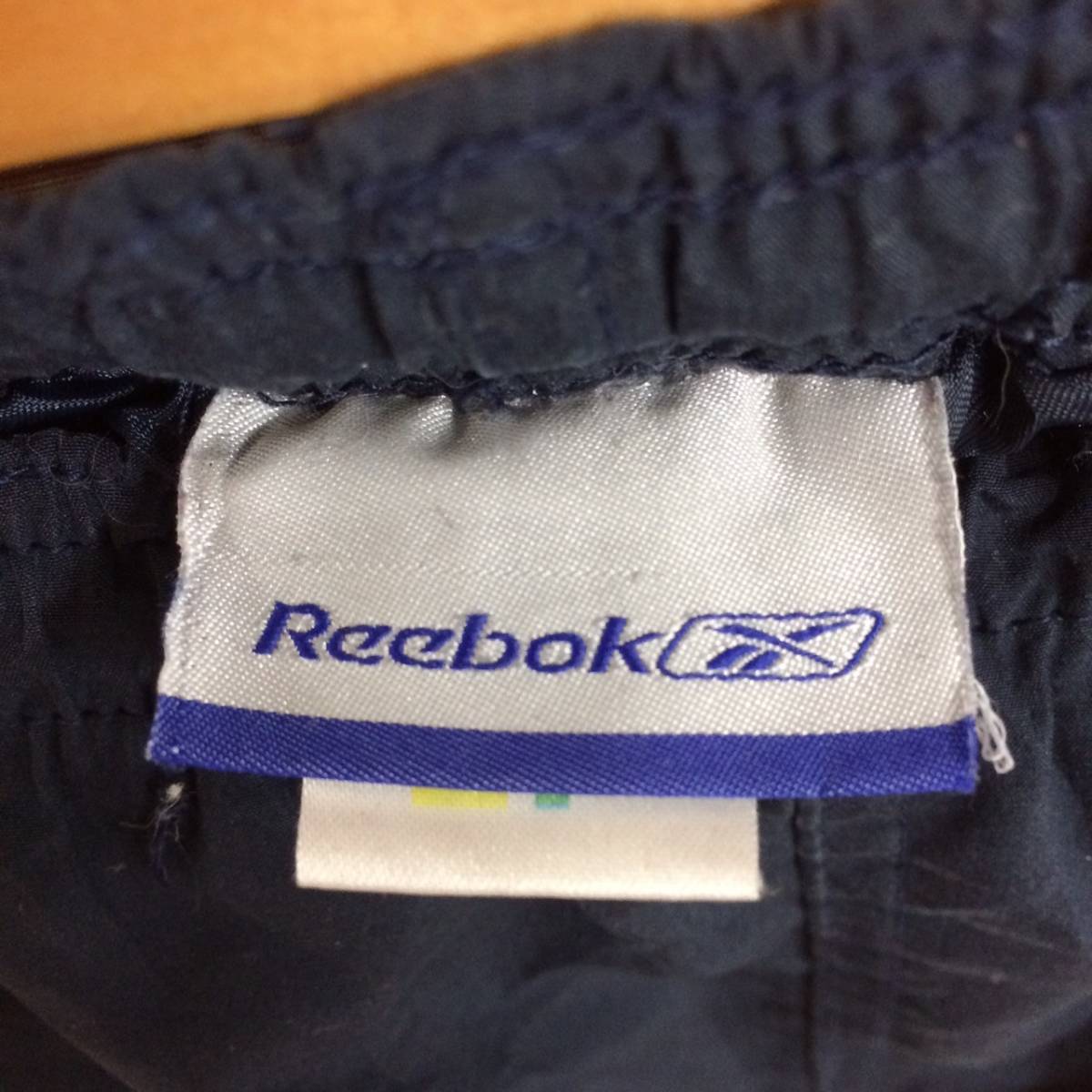 ■Reebok◆リーボック◆2L◆レディース◆ナイロンパンツ◆ネイビー◆ドローコード◆裾ファスナー◆ロゴ刺繍◆裏地◆濃紺◆女性用◆_画像3