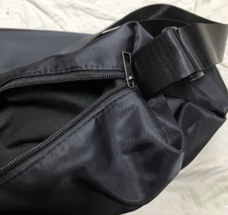 * new goods free shipping * black simple shoulder bag water-repellent body ....!! mother's bag .*
