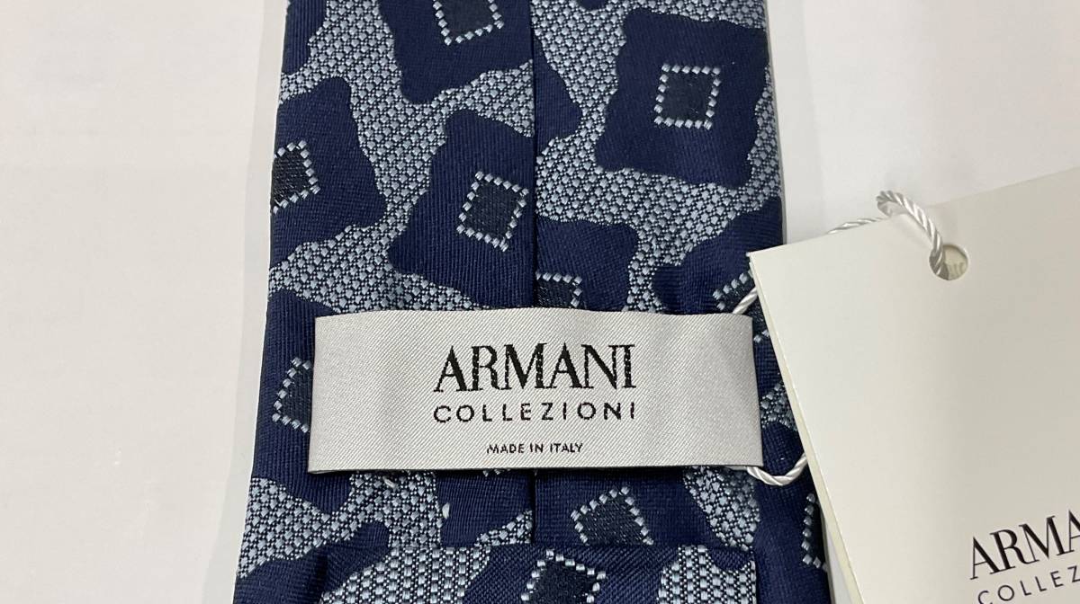 アルマーニ ネクタイ5p01A 新品タグ付き 専用ケース無し ご自身用に如何ですか ARMANI 小紋柄 ネイビー_ARMANI COLLEZIONI アルマーニ