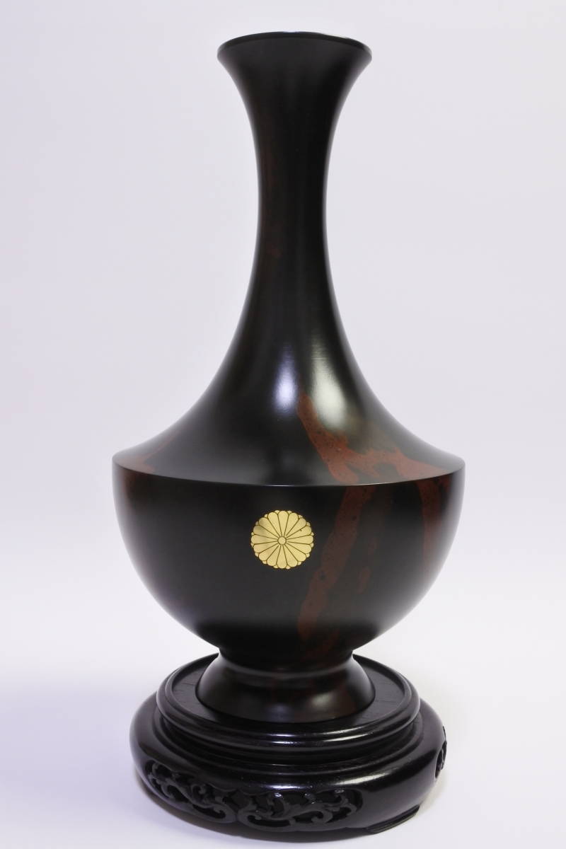 35％OFF 皇室特別記念品 天皇陛下菊御紋入長首寿型青銅花瓶
