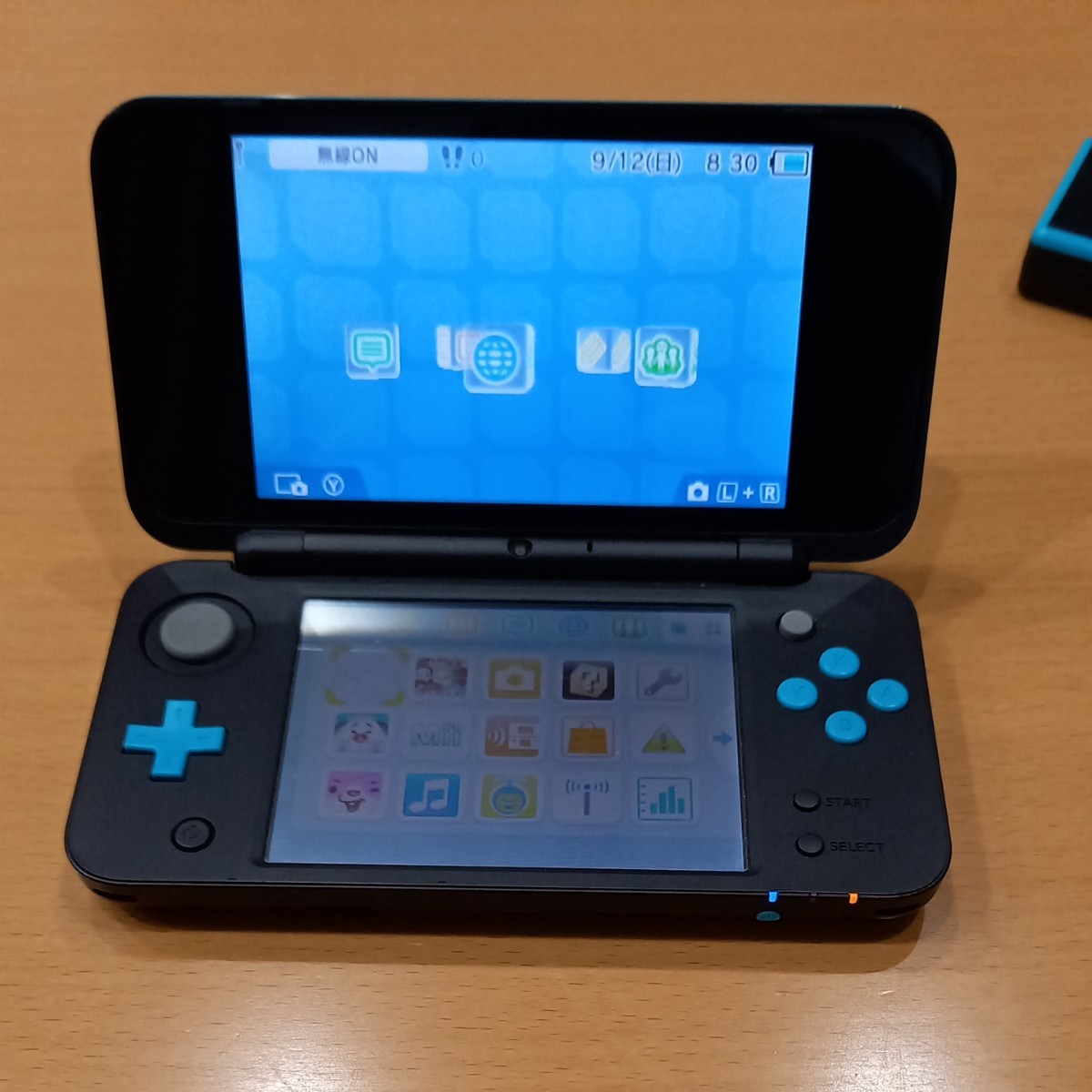 ニンテンドー2DS 任天堂 ターコイズ