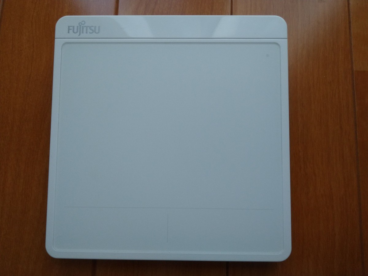 富士通 ワイヤレスタッチパッド [ TT-1221 ] 【中古】FUJTSU Bluetooth TouchPad