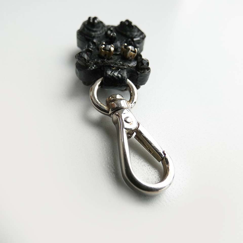 割引本物 PRADA プラダ クマ モチーフ チャーム ブラック 黒 アクセサリー 小物 r579-5 割引本物 PRADA プラダ クマ モチーフ チャーム ブラック 黒 アクセサリー 小物 r579-5