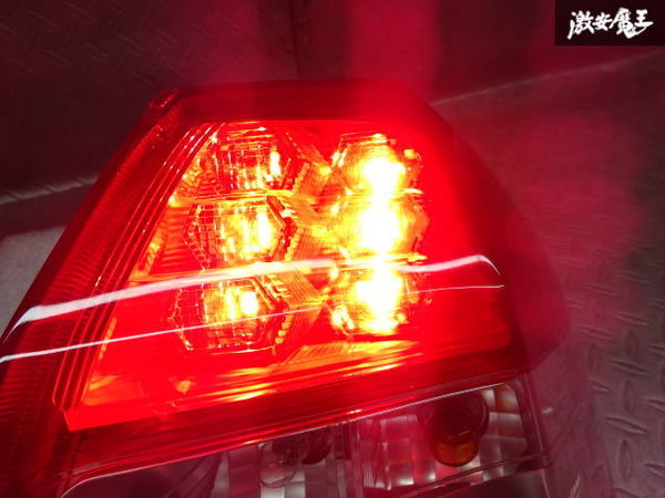 ホンダ 純正 GE6 GE7 フィット 後期 LED テール ライト ランプ レンズ 右 運転席側 STANLEY P9596 点灯OK 割れ無し 在庫有 即納 棚10-1_画像9