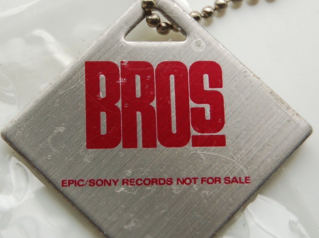 ネームタグ：キーホルダー　BROS　EPIC/SONY　非売品_画像2