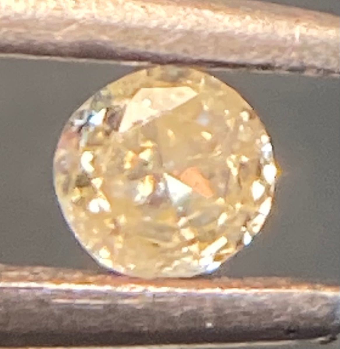 天然very light yellowダイヤモンドローズカットルース0.06ct