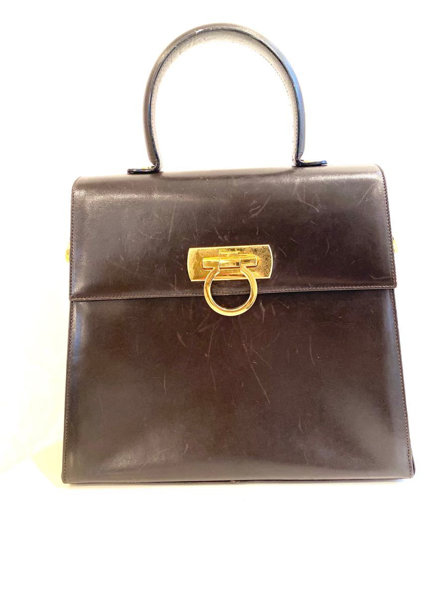 SalvatoreFerragamo サルバトーレフェラガモレザー ガンチーニ
