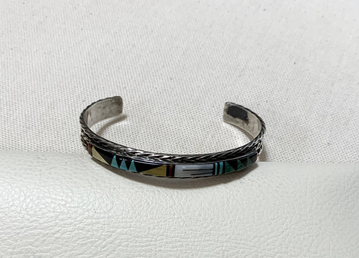 インディアンジュエリー ズニ族 SILVER バングル ブレス ヴィンテージ Yahoo!オークション - ZUNI ズニ族 バングル シルバー. 925