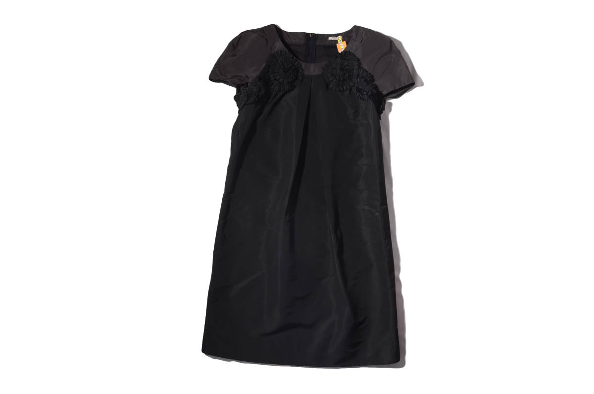 クリ済　ミュウミュウ　miu miu 　　黒　　グログランタフタ　デザインワンピース　ドレス　38　 2点以上ご落札で送料無料！