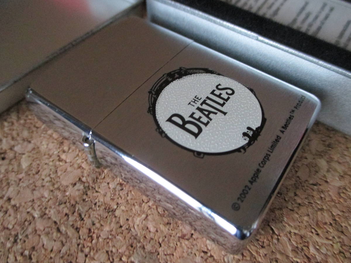 ZIPPO『THE BEATLES DRUM ザ・ビートルズ ドラム』2002年3月製造 リンゴ・スター ジョージ・ハリスン オイルライター ジッポ－ 廃版激レア