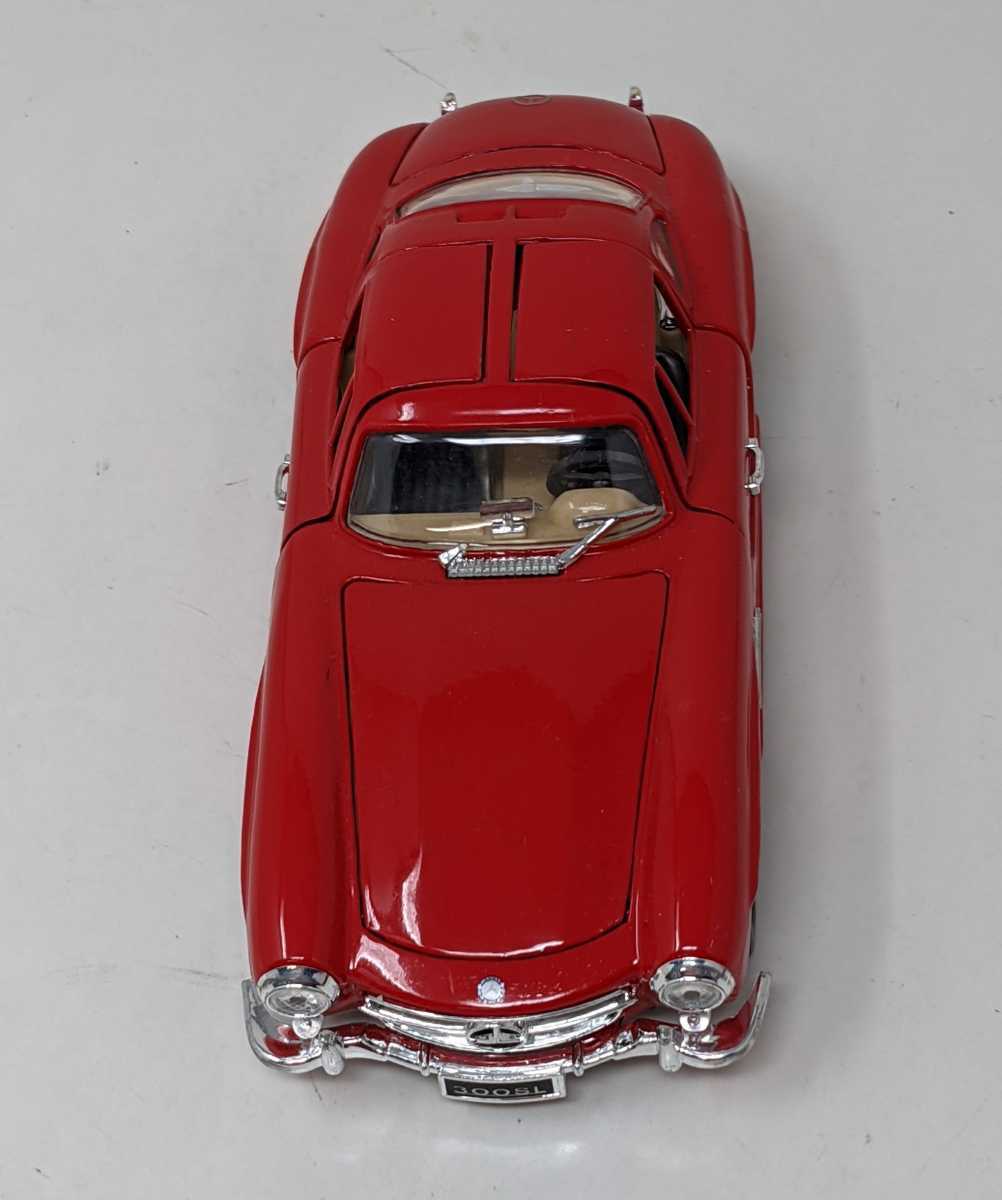 M1-579◆ミニカー【ブラーゴ　メルセデス・ベンツ】300SL 1954　1/24　レッド◎中古保管品(カーマニア保管品)_画像3