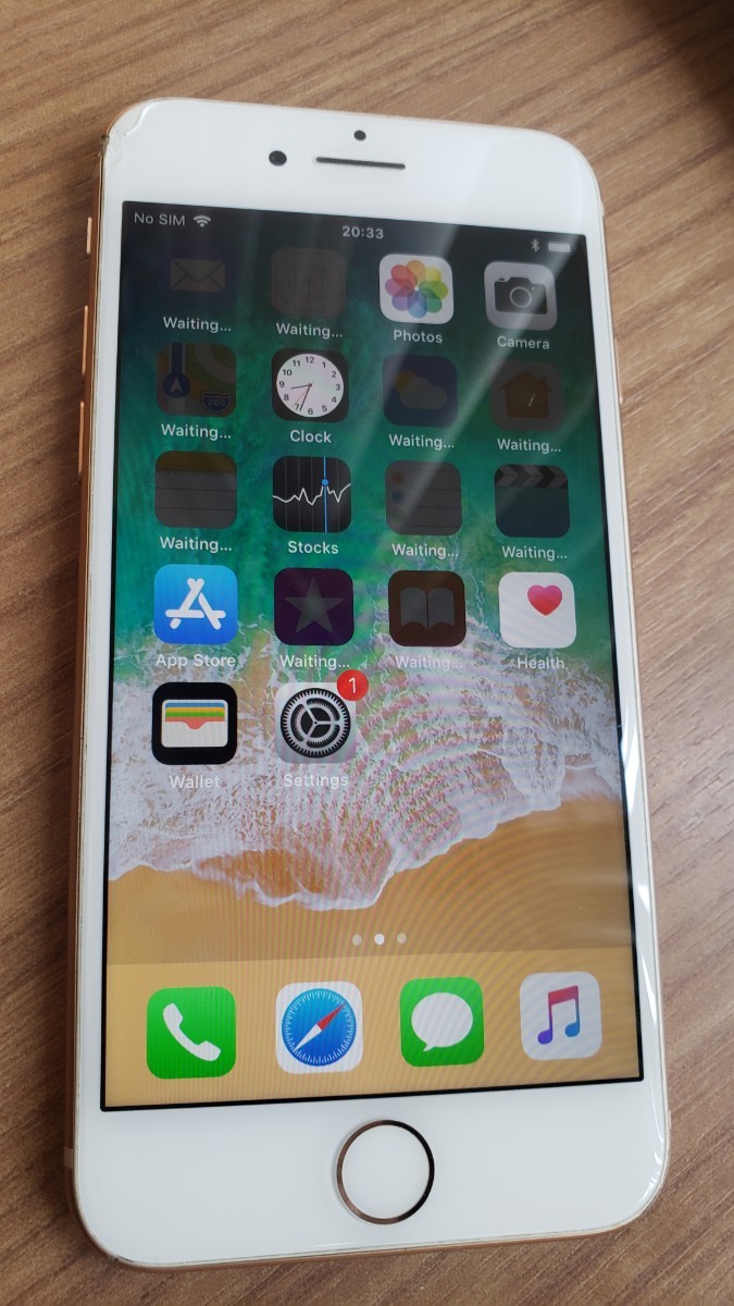 iPhone 8 ios 11.2.1 訳あり simfree 当日発送 1