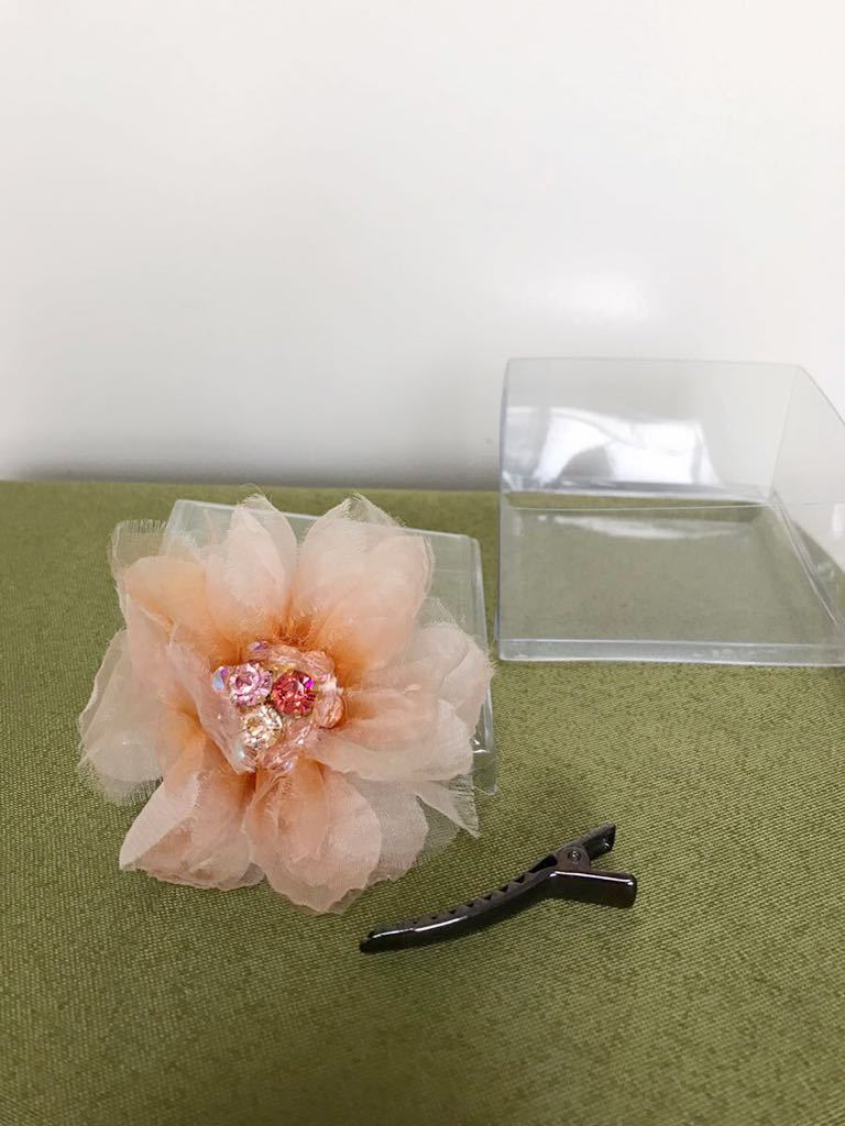 A 未使用保管品★百貨店購入★小さい コサージュ ヘアアクセサリー ビジュー カラーストーン 入学式 卒業式 発表会 結婚式 子供 女の子_画像1