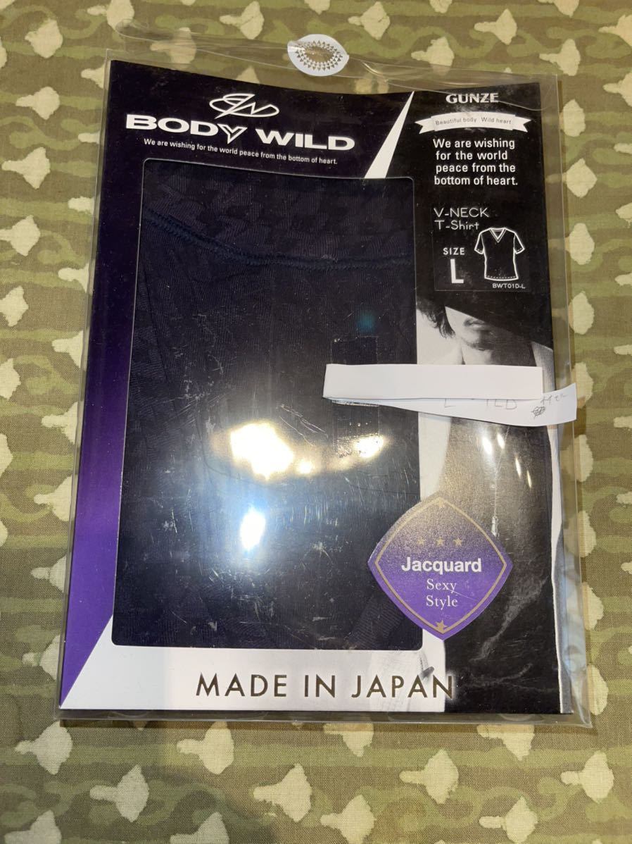 BODY WILD ボディワイルド　VネックTシャツ　ネイビー　日本製　Lサイズ_画像1