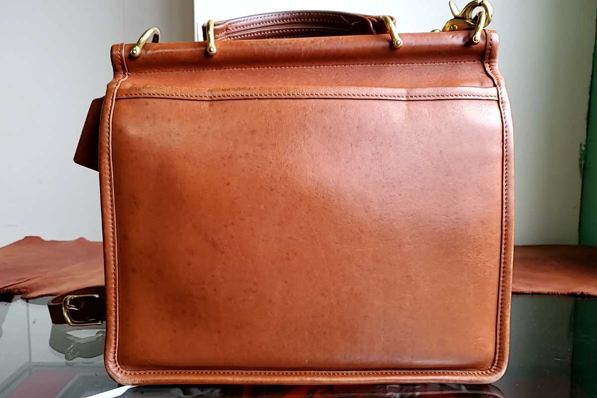 898* Italy made Old Coach OLD COACH shoulder bag No.L7E-9927 Brown tea leather original leather USED used 