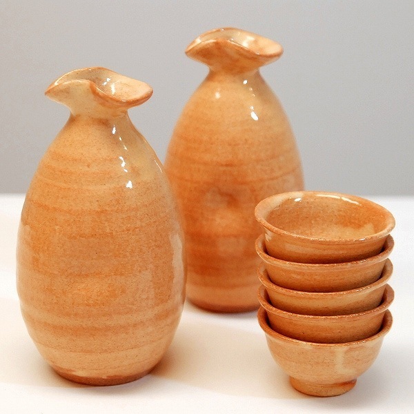 天寵山兼田窯・酒器セット www.puntualizando.com 天寵山兼田窯・酒器セット www.puntualizando.com