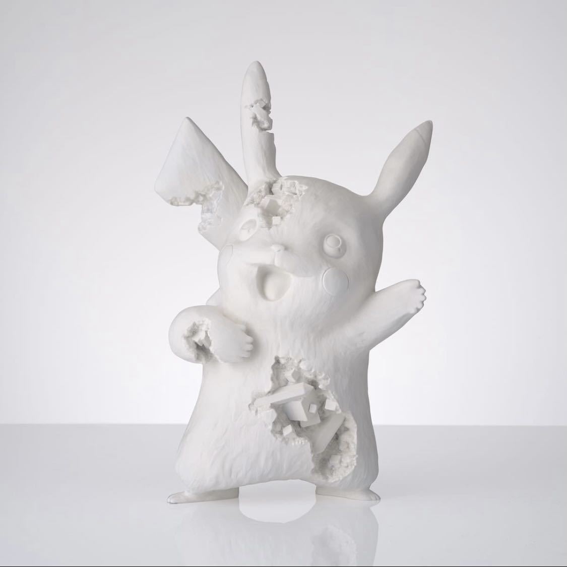 Daniel Arsham Pokemon ダニエル アーシャム Crystalized Pikachu ポケモン ピカチュウ 世界500体限定 クリスタル オブジェ 売買されたオークション情報 Yahooの商品情報をアーカイブ公開 オークファン Aucfan Com