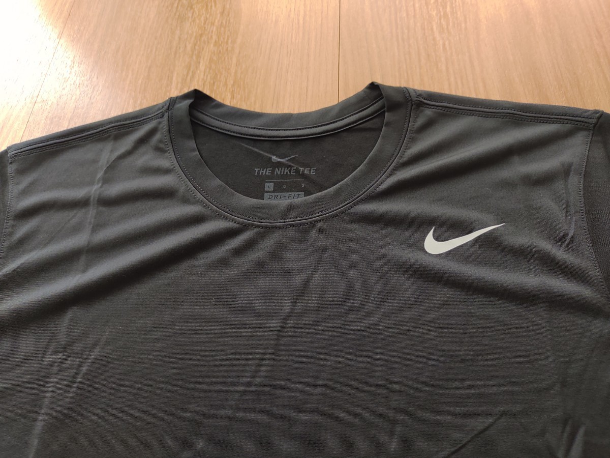 【新品】NIKE　ナイキ　Dri-FIT　Tシャツ　未使用