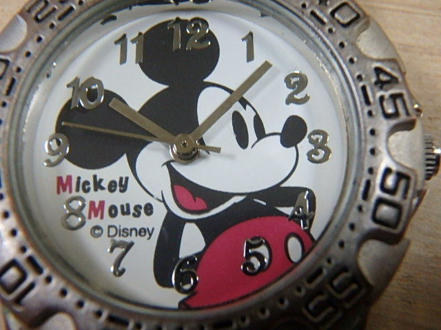 n109u　ジャンク　不動品　本体のみ　スタジオアリス　ミッキーマウス　腕時計　中古　部品取り　パーツのみ_画像4