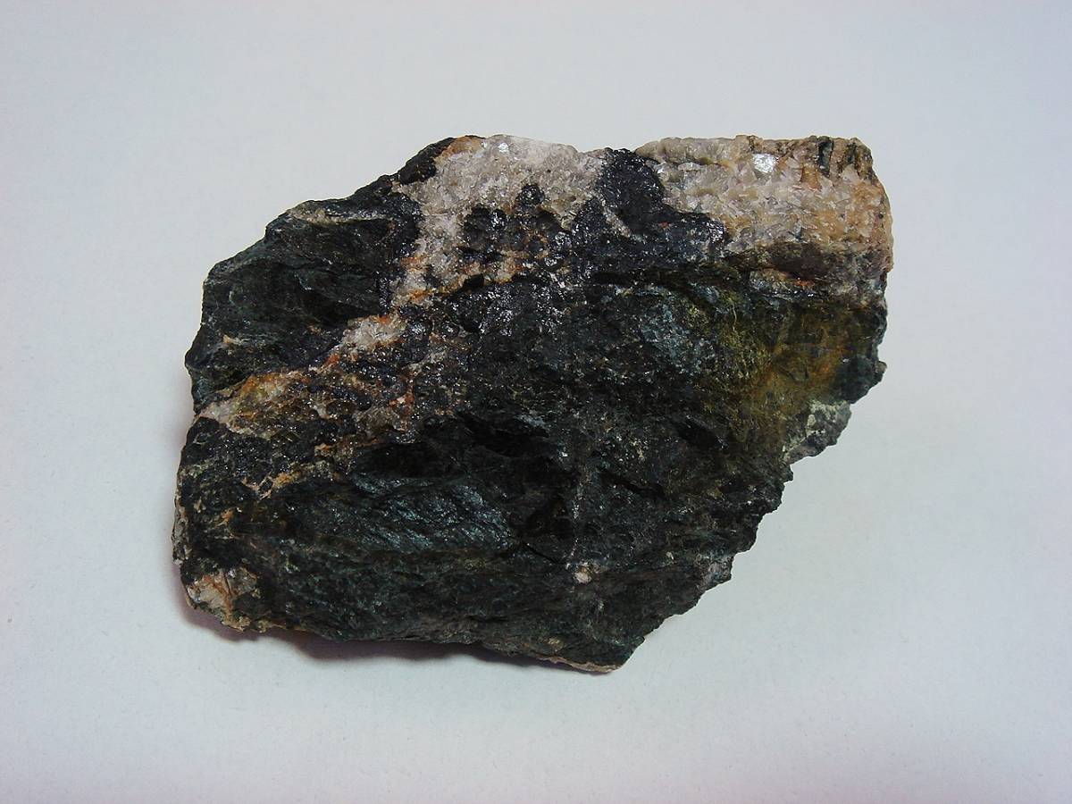 稀少 チェコ産 ピッチブレンド ボトリオイダル状 原石 ラジウム鉱石