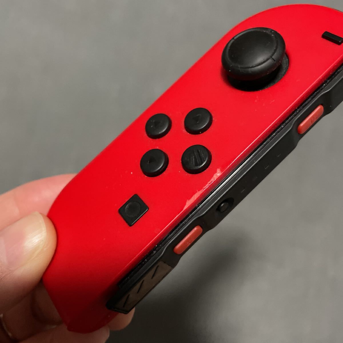 Nintendo Switch Joy-Con (L) ニンテンドースイッチジョイコン レッド 左です。