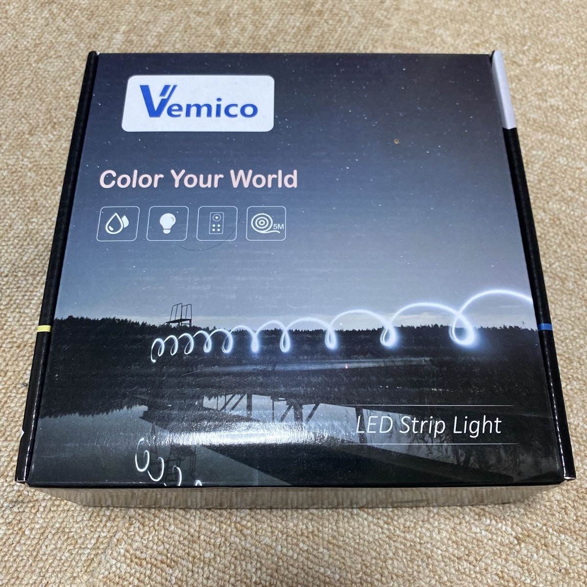 新品Vemico RGB LEDテープ 5M 300連 レインボーテープ コントローラー付 SMD 正面発光 クリスマスライト ストリップライトセット 切断可能_画像3