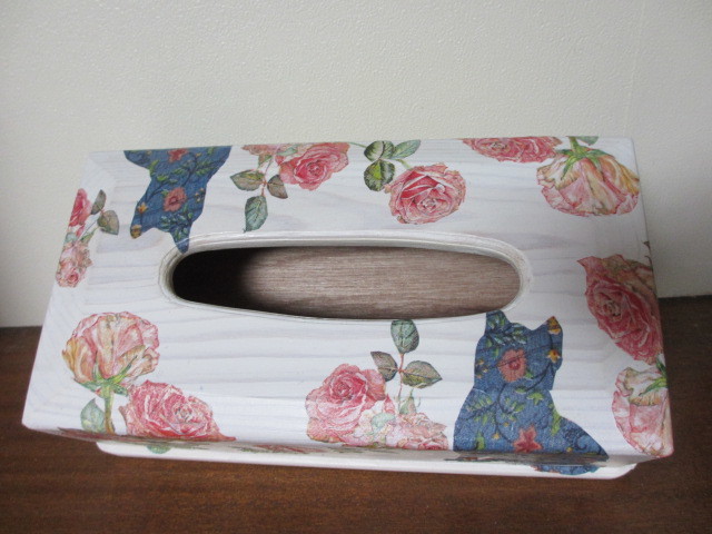  hand made : decoupage ** wooden tissue case ( rose ...)
