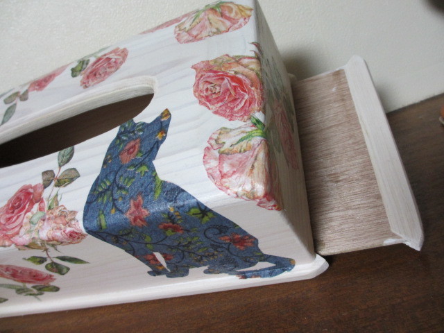  hand made : decoupage ** wooden tissue case ( rose ...)