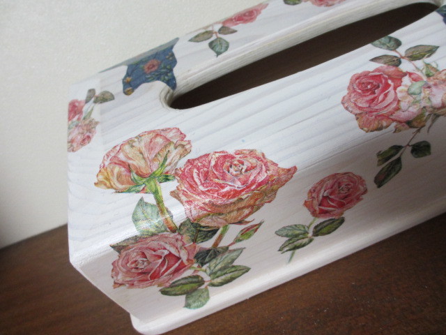  hand made : decoupage ** wooden tissue case ( rose ...)