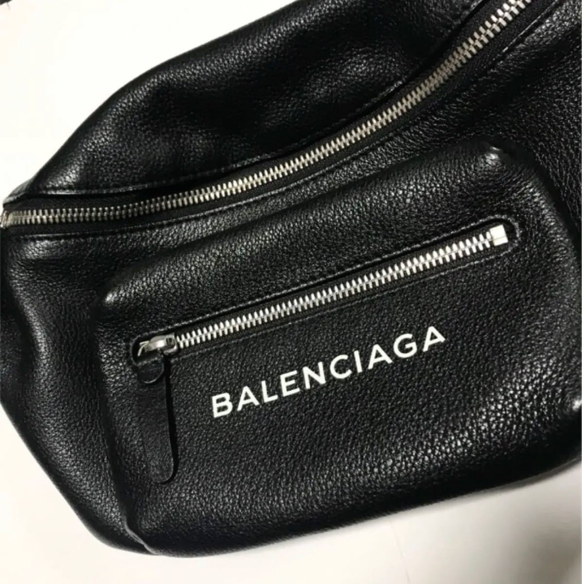 バレンシアガ　BALENCIAGA  ウエストポーチ ウエストバッグ ボディバッグ ショルダーバッグ ロゴ