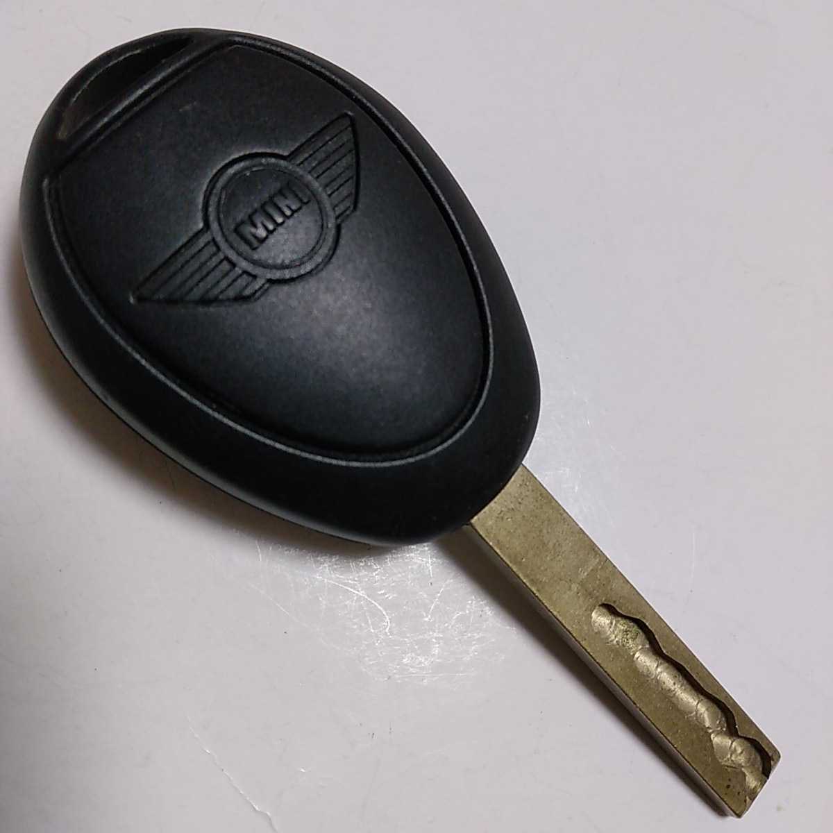 ミニ Mini ミニクーパー キー スペアキー 鍵 旧車 古い鍵 コレクション キーホルダー 観賞用 メーカー包装済