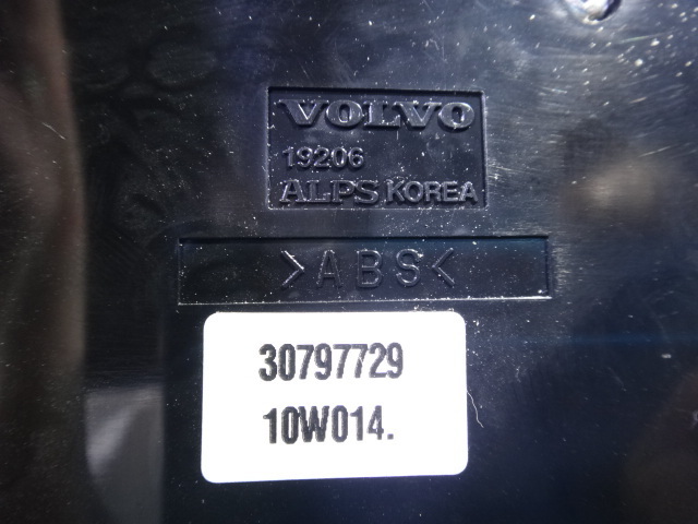 Volvo ボルボ V70 BB 系 等 右 フロント シート スイッチ メモリー 付き 品番 30797729 [6709]_画像4