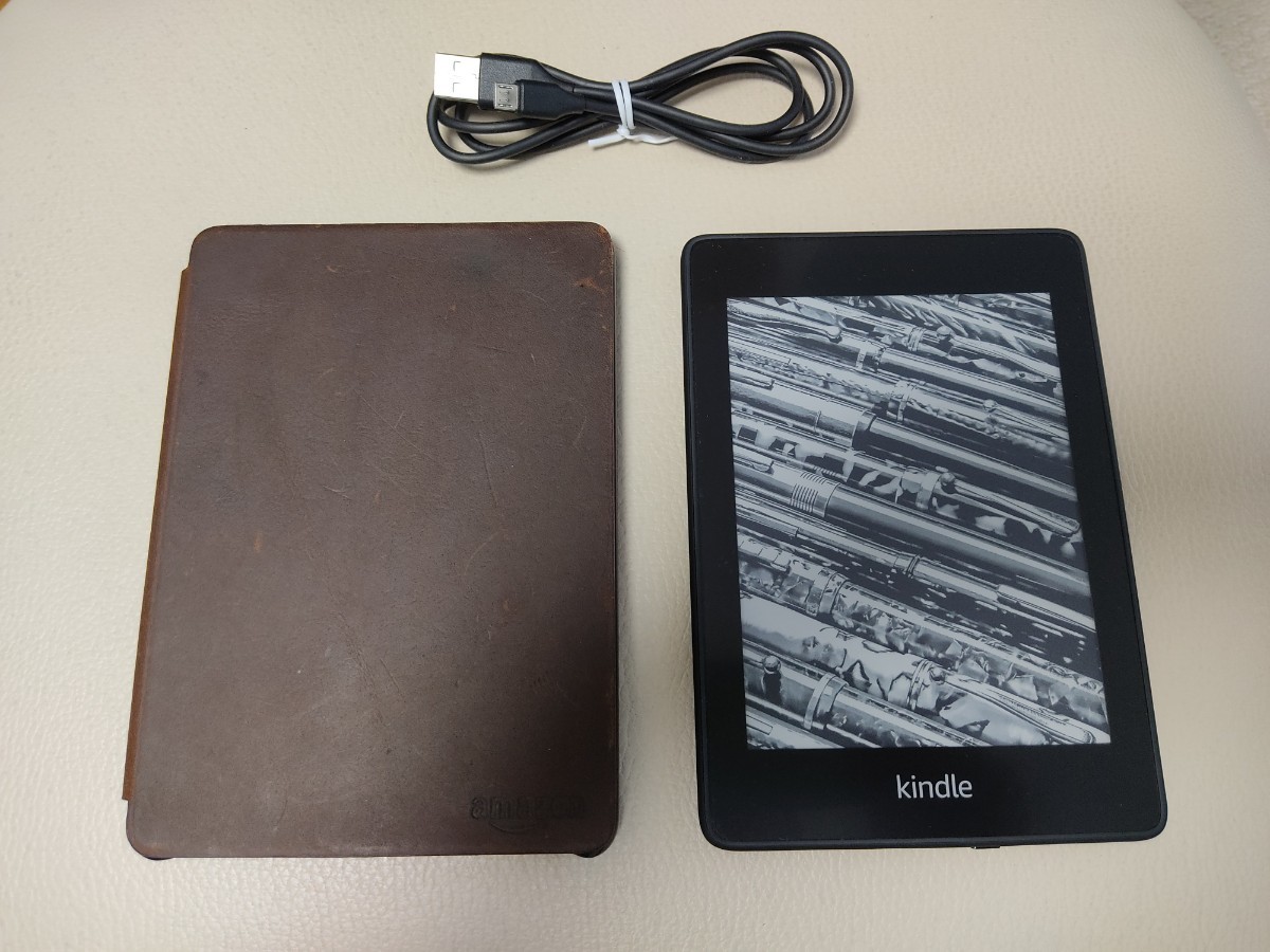 Kindle Paperwhite 第10世代 32GB 広告なしWi-Fi＋ LTE4G 本体 USB充電ケーブル カバーケース