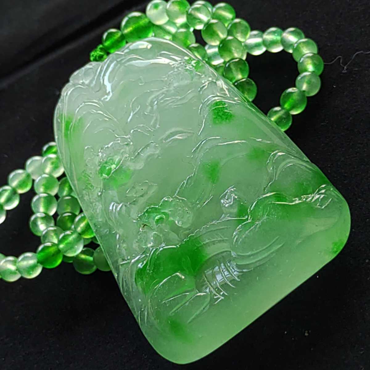SALE 天然 本翡翠 ヒスイペンダント サイズ85*52*16mm-