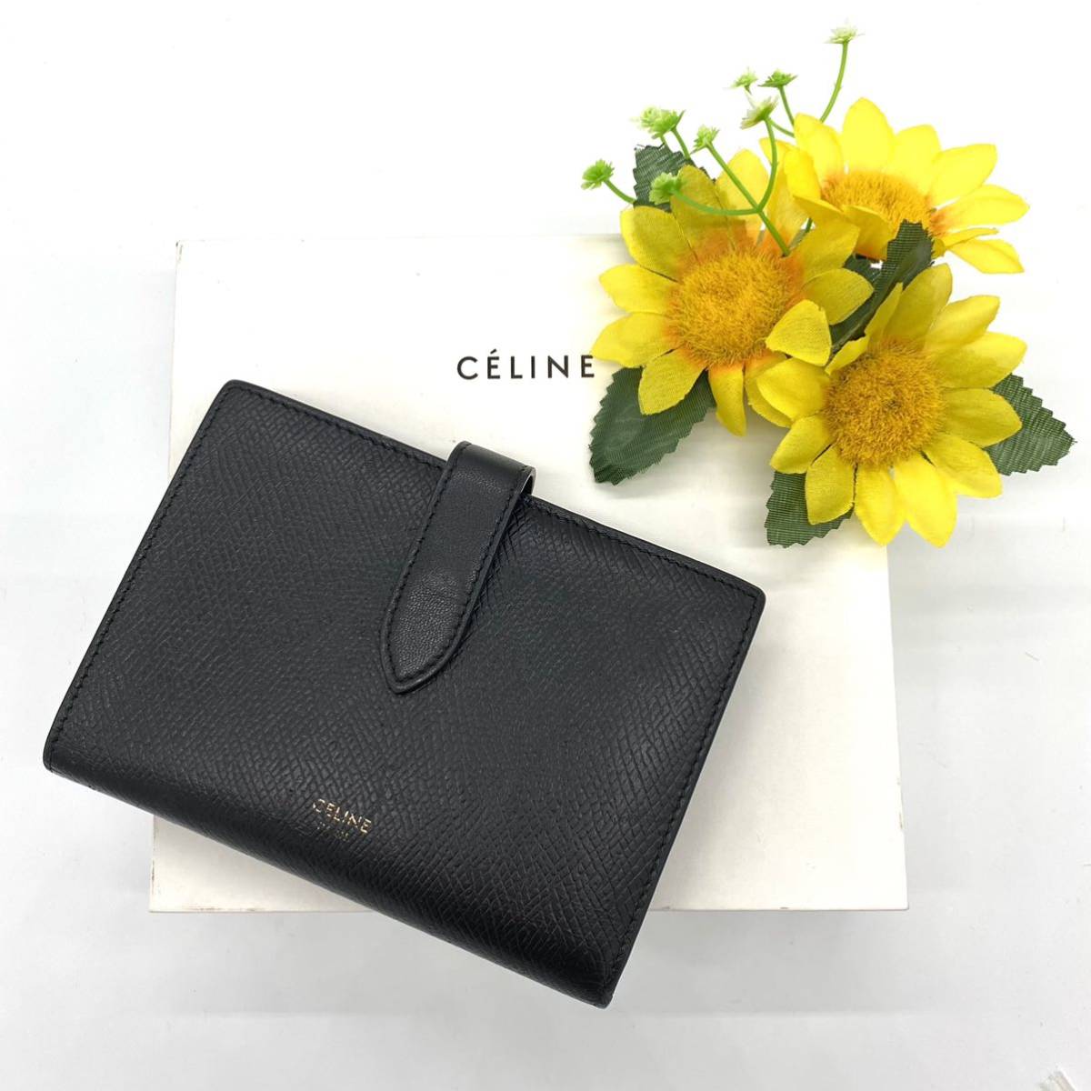 CELINE セリーヌ ミディアムストラップウォレット 二つ折り 財布