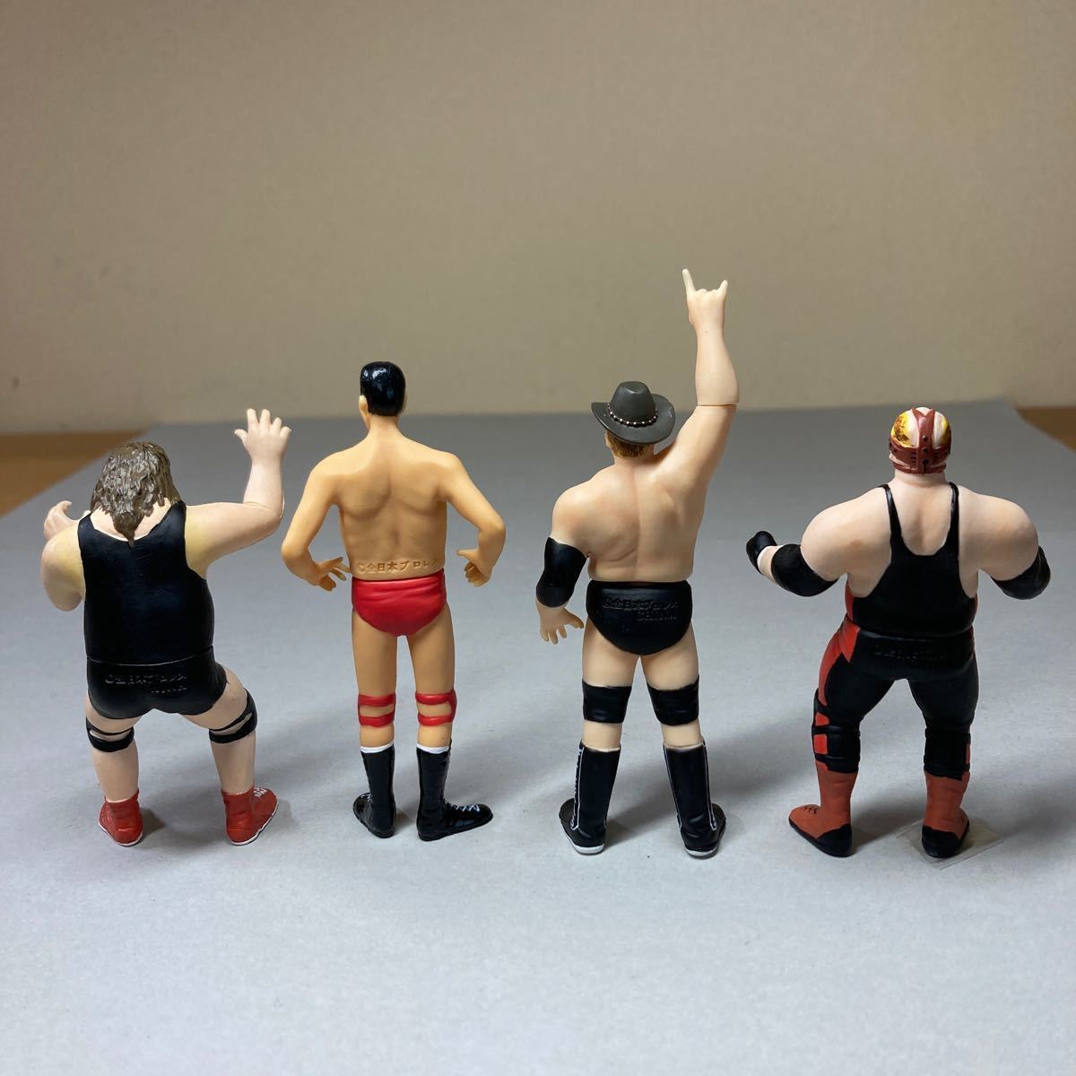 全日本プロレス フィギュア4体セット おまけ付き|Yahoo!フリマ 全日本プロレス フィギュア4体セット おまけ付き|Yahoo!フリマ