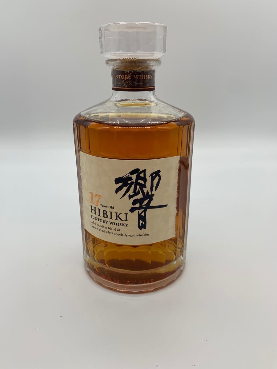 サントリー　響17年 ウイスキー　 HIBIKI  古酒　700ml