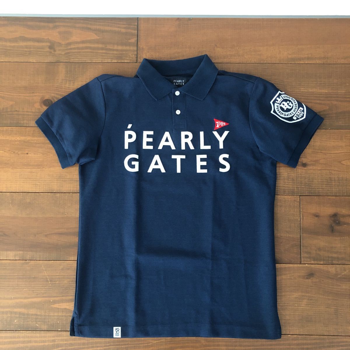 人気新品 美品　パーリーゲイツ ポロシャツ　二段ロゴ　ネイビー　5 30周年　送料無料 パーリーゲイツ
