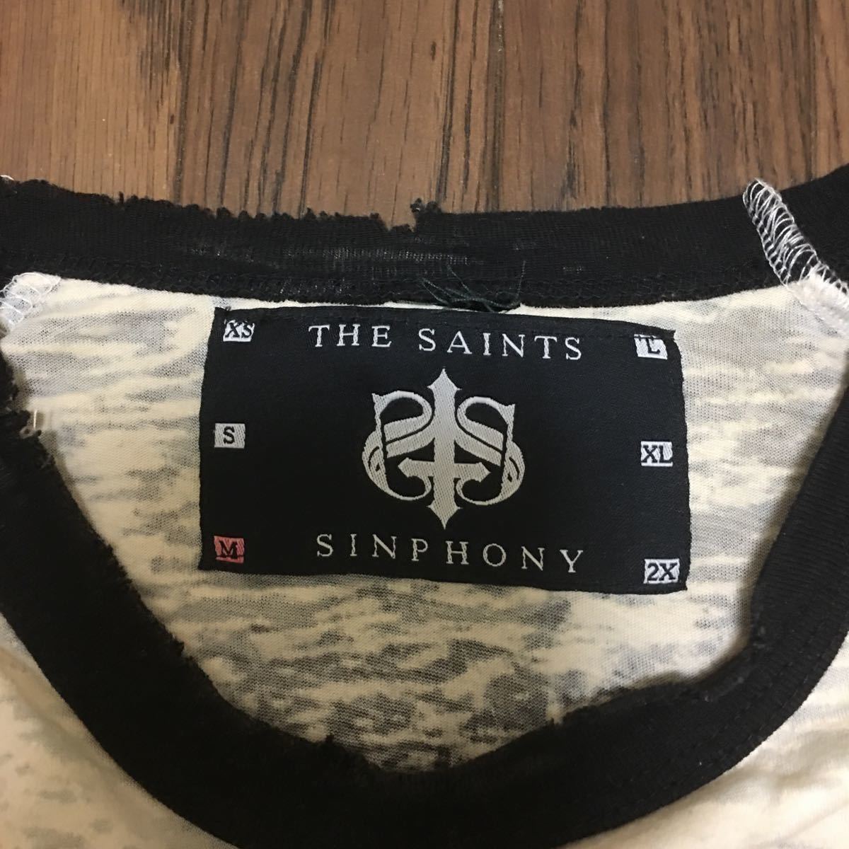 レビューで送料無料】 THE SAINTS SINPHONY セインツシンフォニーロンTシャツ - トップス - www.petromindo.com