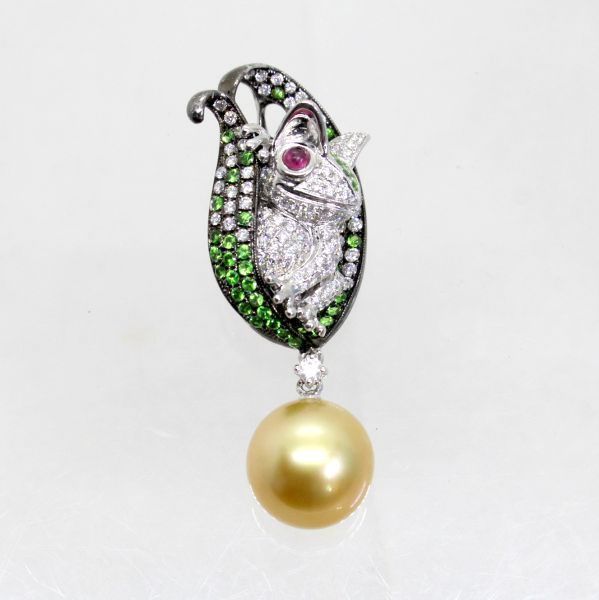 経典 ◎中古美品◎18金WG ゴールデンパール 11.5mm ダイヤ 1.48ct カメレオンデザイン ブローチ兼ペンダント ダイヤモンド
