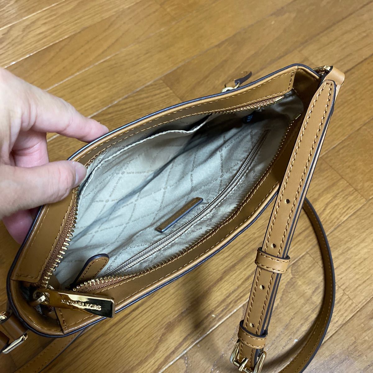 ★お値下げしました!★ MICHAEL KORS マイケルコース ショルダーバッグ 低価格販売 KORSバック お値下げしました。MICHAEL ハンドバッグ