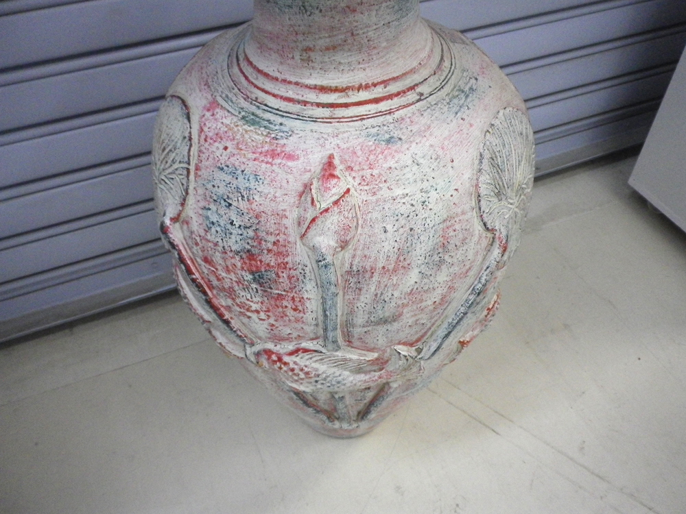 壷 つぼ 置物 池の金魚 作不明 高さ 約86.5cm 中古 札幌市 厚別 壷 つぼ 置物 池の金魚 作不明 高さ 約86.5cm 中古 札幌市 厚別